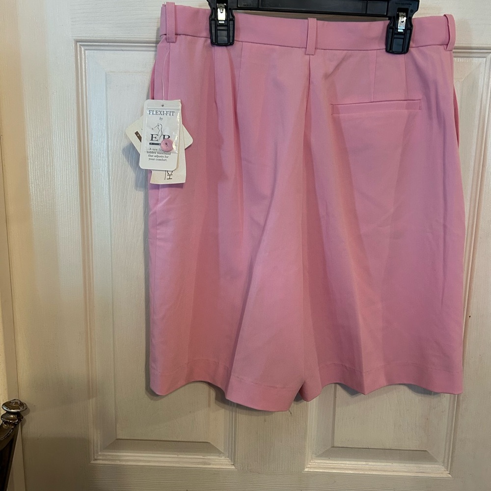 EP Pro Women's Pleated Shorts in Light Pink